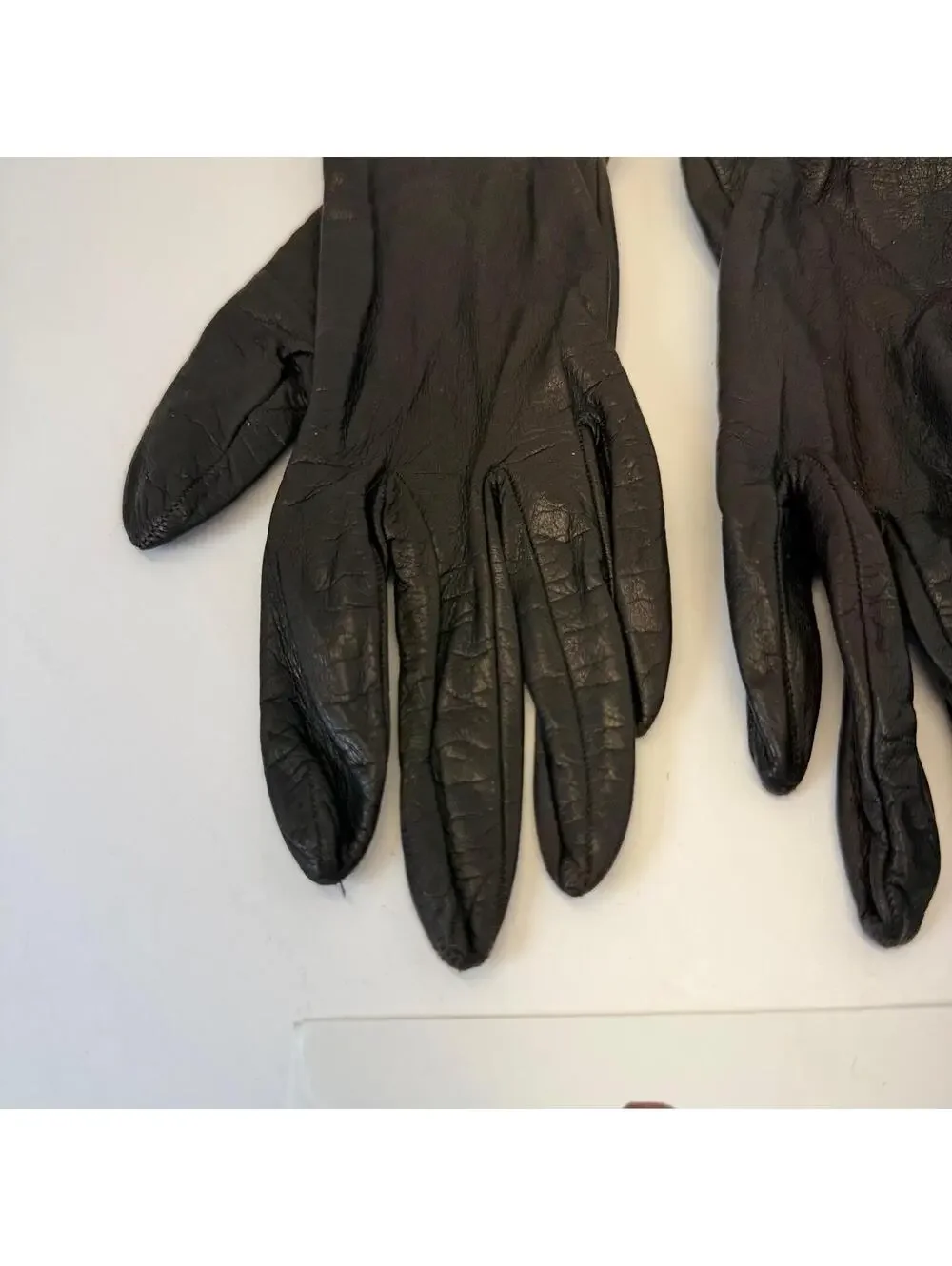 Black Leather Gloves 100% Silk Lined‎ Women's Size Unknown